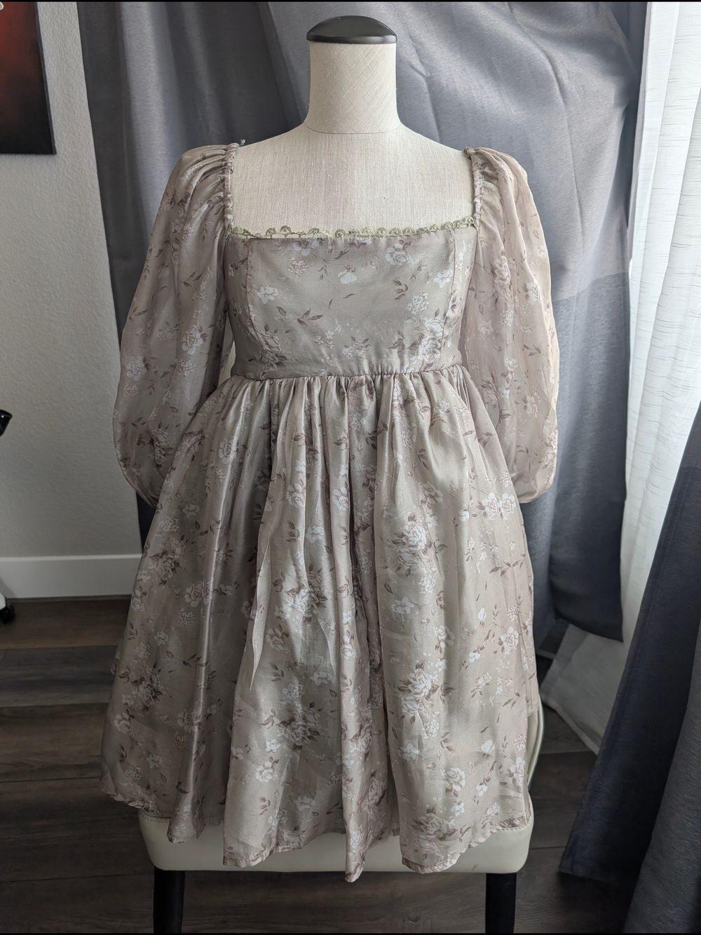 MABLE Taupe Floral Puff-Sleeve Women's Dress Sz M